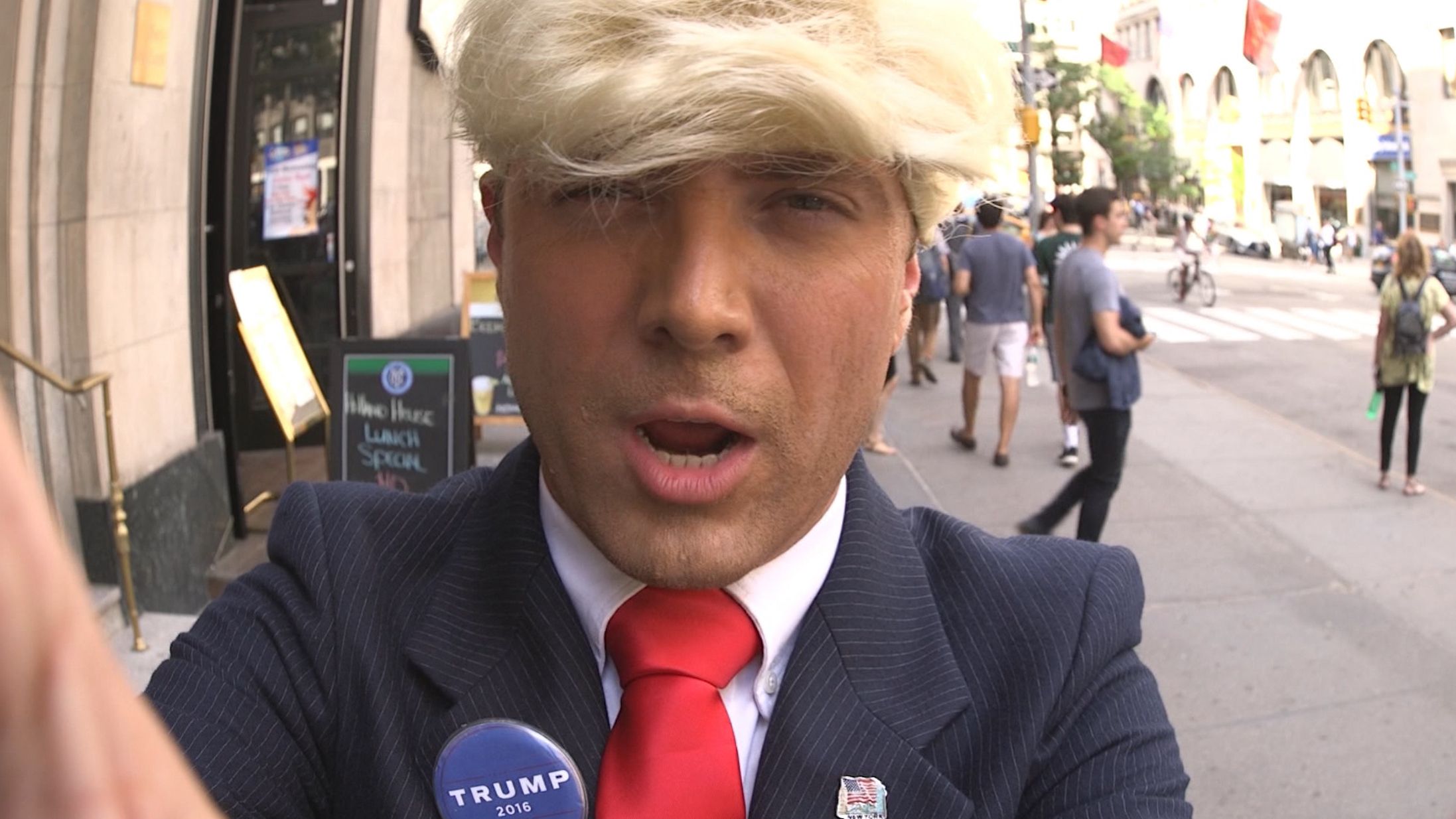 10 Hours Of Walking In NYC As A Donald Trump