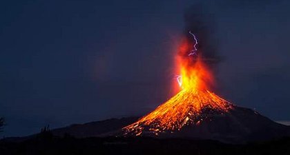 Mexican volcano spews ash 4 km high in latest eruption (VIDEOS, PHOTOS)